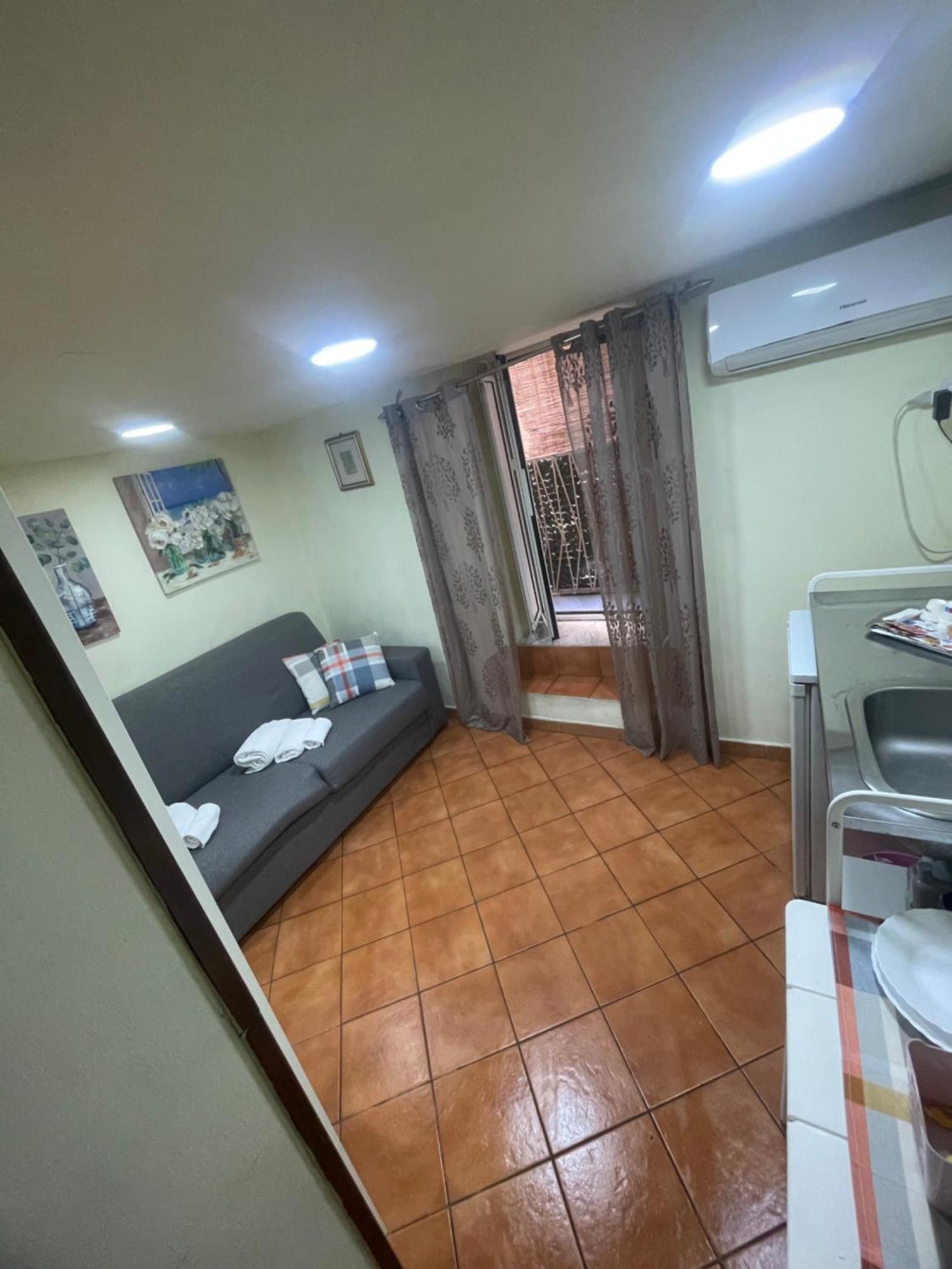 Centro Storico Casa Mari' Apartment *